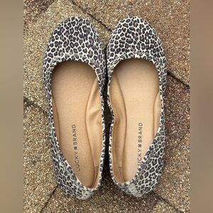 Women’s flats by Lucky brand, size 7 / 37 1/2, classic leopard print